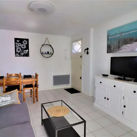 Saint-georges-de-didonne, 2 Pieces, 4 Personnes - Fr-1-738-12 Apartment *